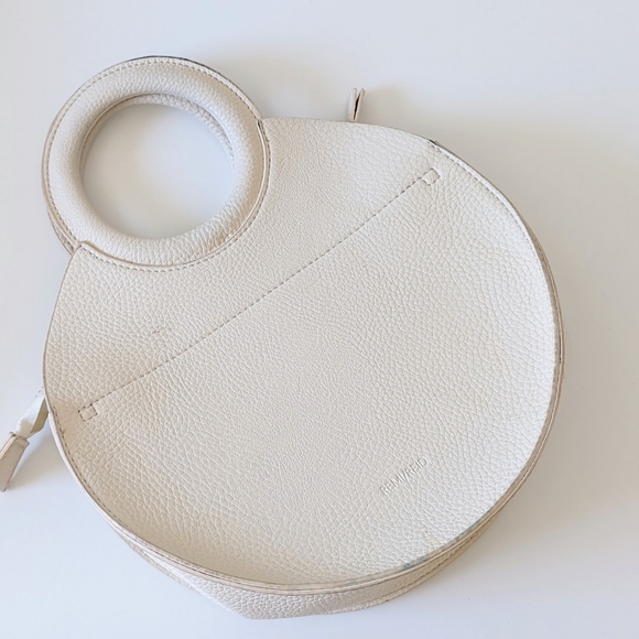 Round Handbag - Picture 3 of 4